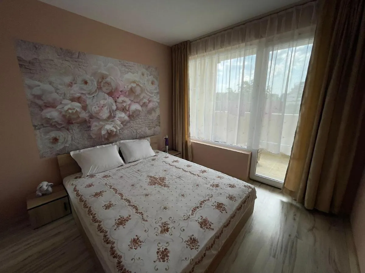Apartment Sanik Βάρνα